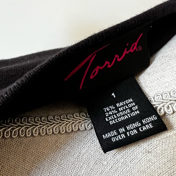 Torrid, Cherry Embroidered-Front Self Tie-short sleeves Vintage Black Cardigan. - Picture 9 of 9